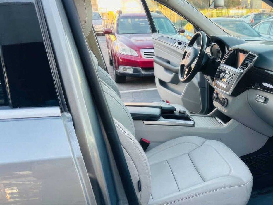 Mercedes-Benz M-Class ML 350 4MATIC      2013