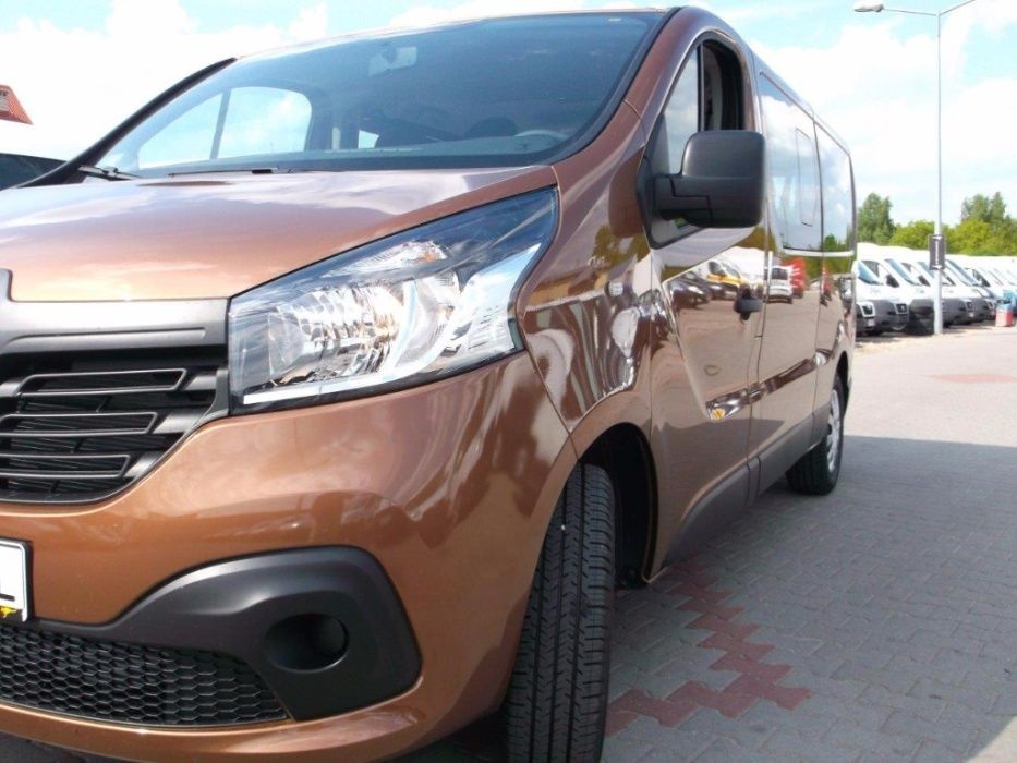 Wynajem - Wypożyczalnia busów 9-osobowych - automaty z 2025 roku