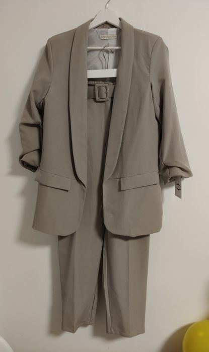 Garnitur beżowy nowy S