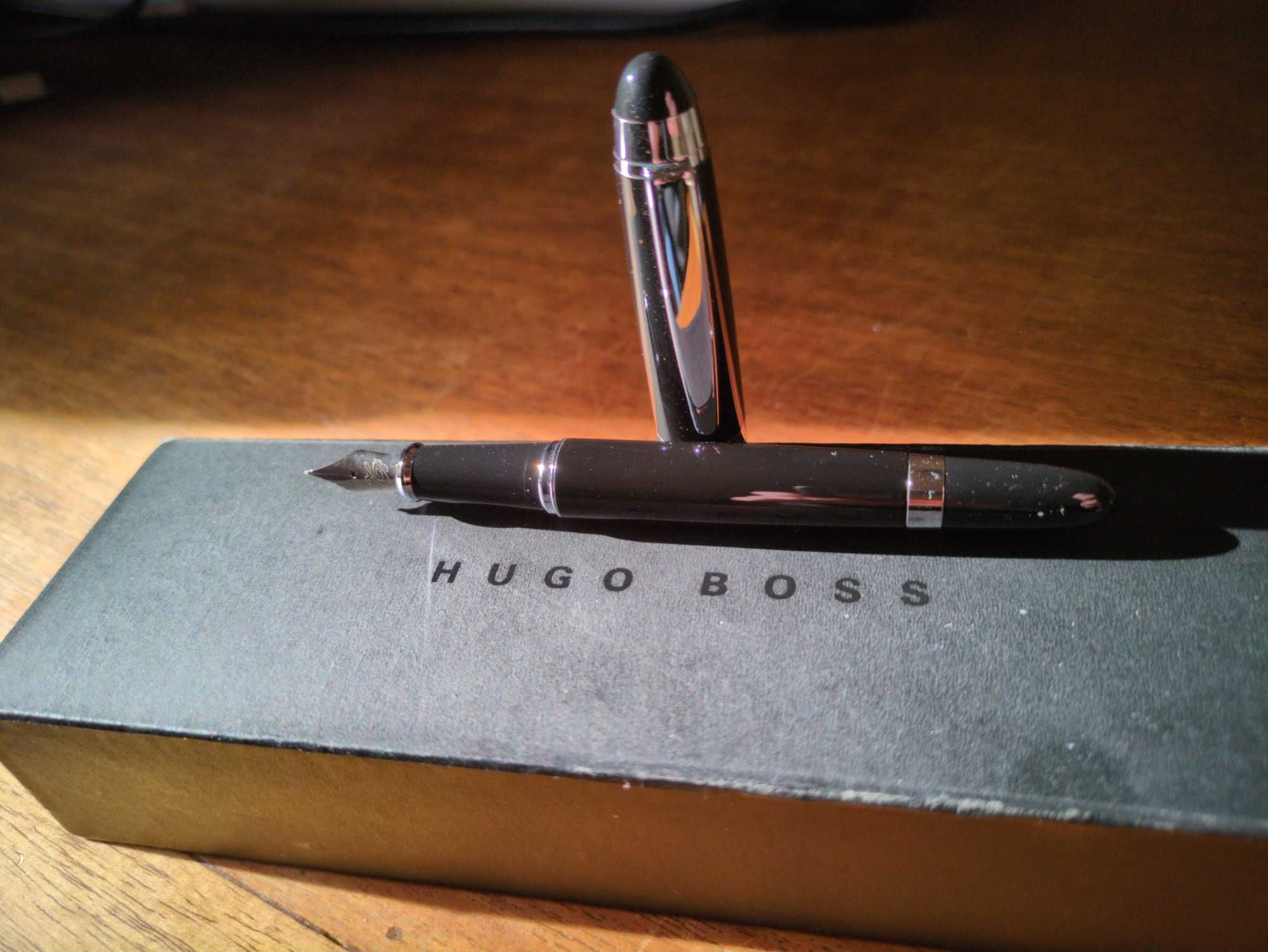 Caneta de Aparo HUGO BOSS Icon Black, nova, em estojo original