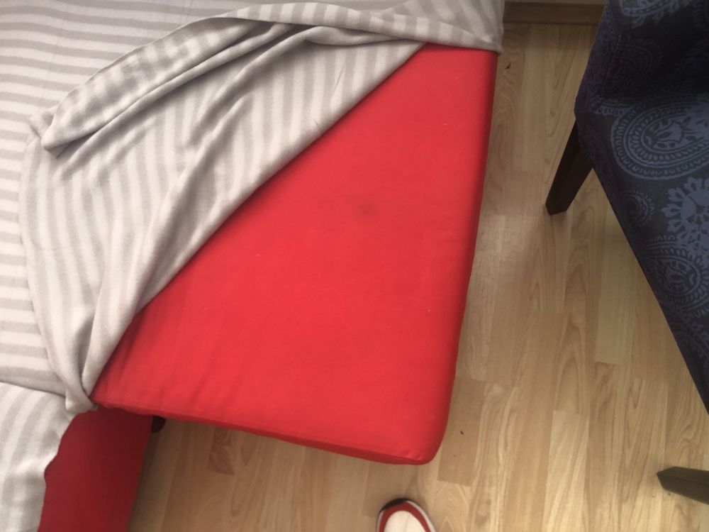 Narożnik czerwony rozkładany 225x136