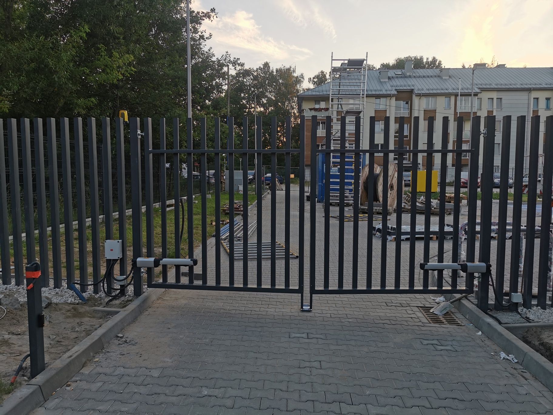 Napędy do bram serwis Montaż bramy garażowe Nice Bft Came