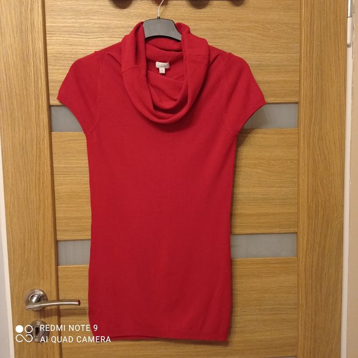 Czerwony golf solar 36