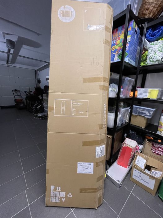 Lustro Kave home Zelma stal czarna 41 x 184 cm