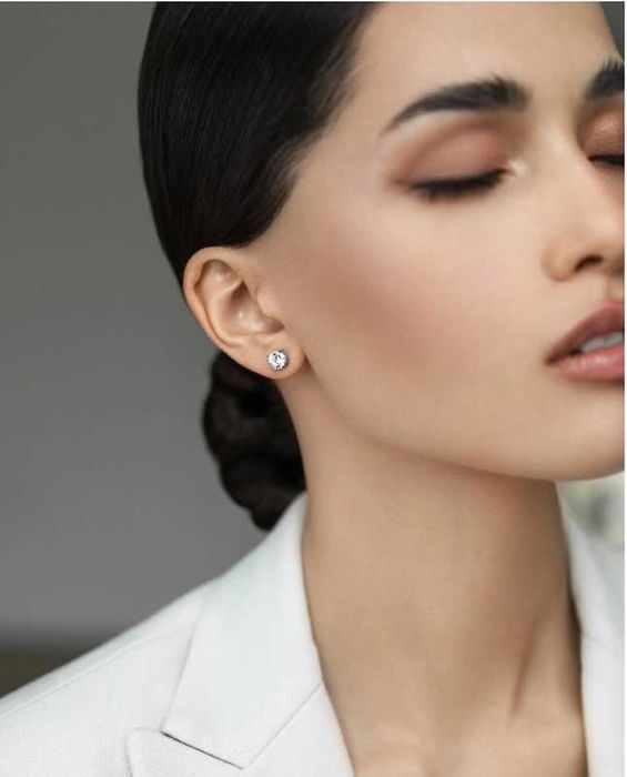 Серебряные серьги гвоздики.