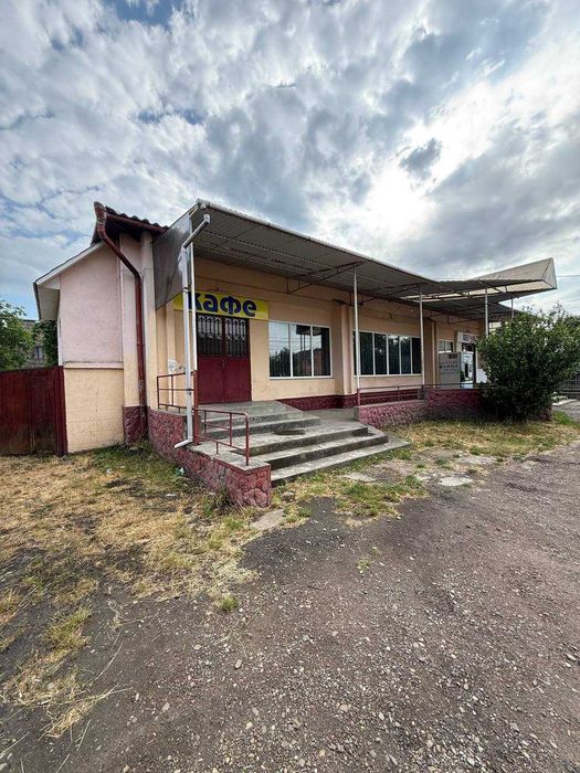 Продається комерційне приміщення в м. Чернівці (район Ленківці)