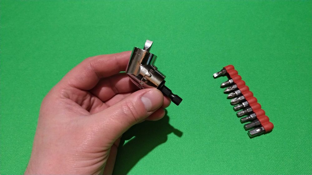 Угловой адаптер насадка угловая для шуруповерта (с битами)