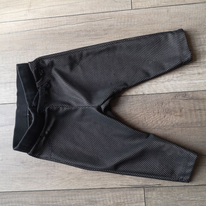 Spodnie dresowe na 6-9 m-cy(68-74 cm) River Island