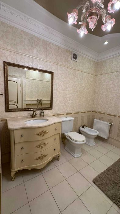 Продам шикарний триповерховий пентхаус у ЖК Тінистий Педагогічний пр.