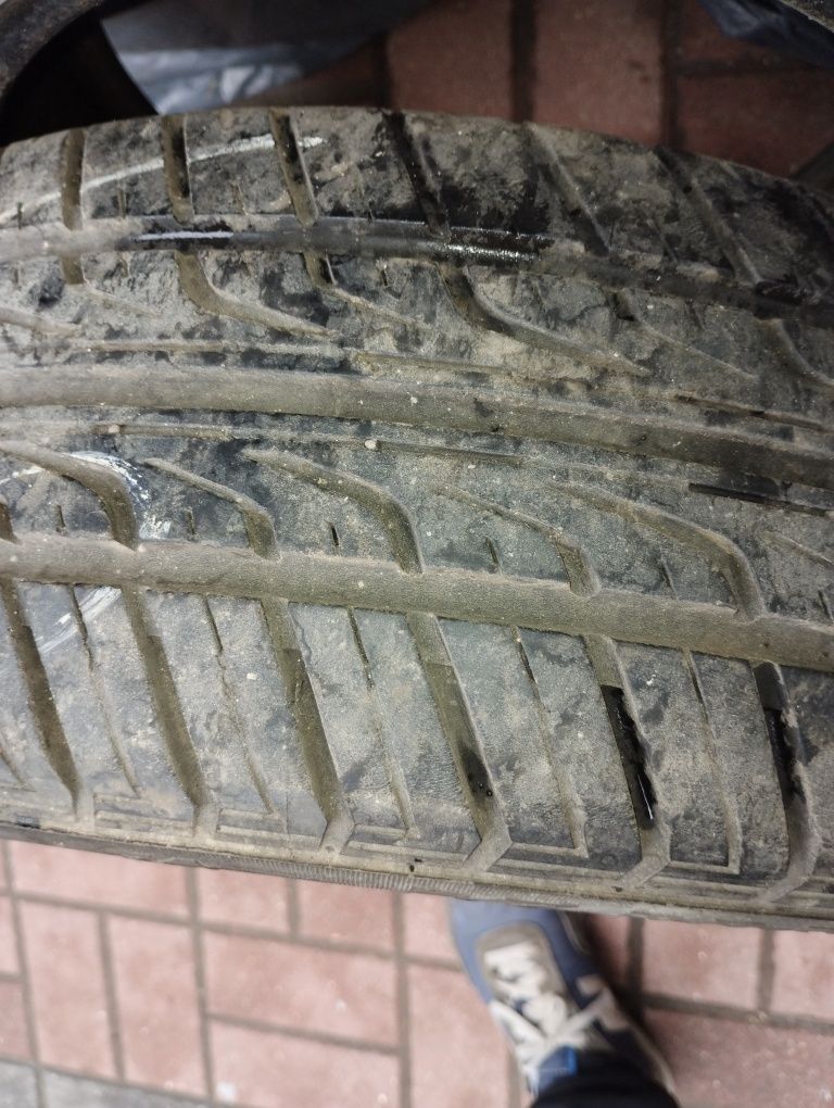 4 szt opon 175/70r14 Pirelli ,6mm ,2 szt 185/60r14