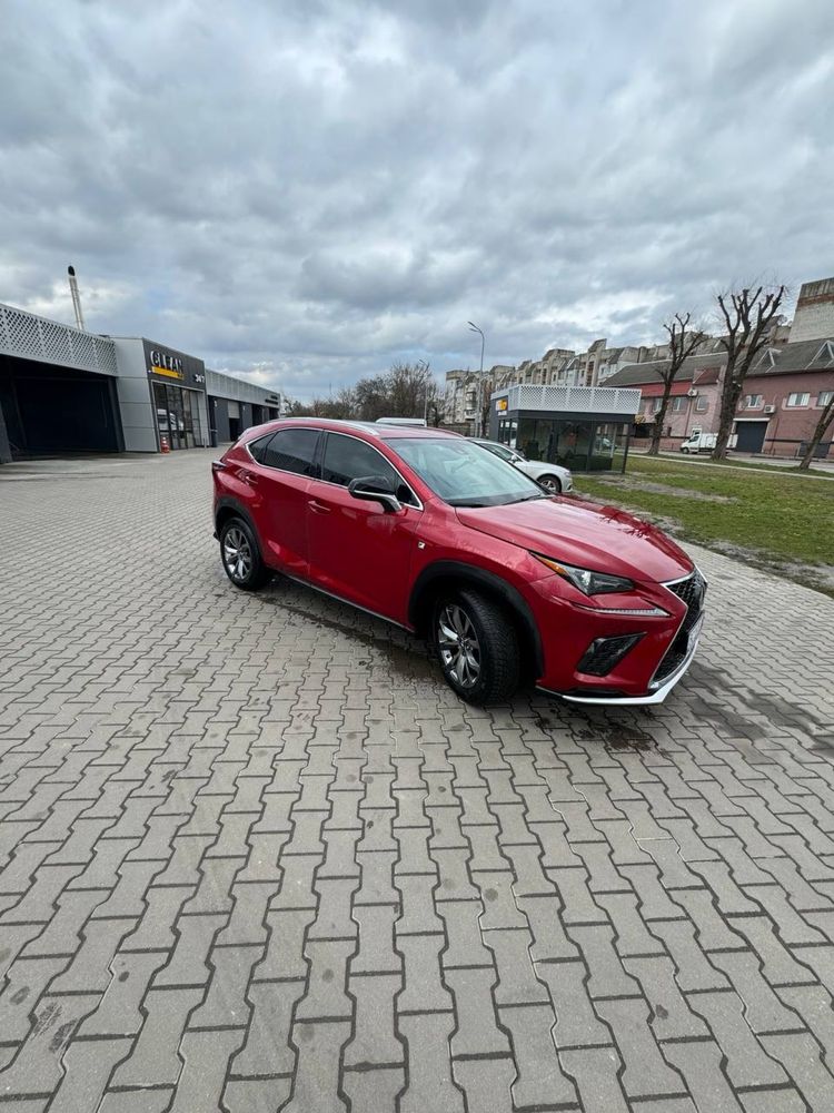 Продам авто Lexus nx 300 f-sport. 2017