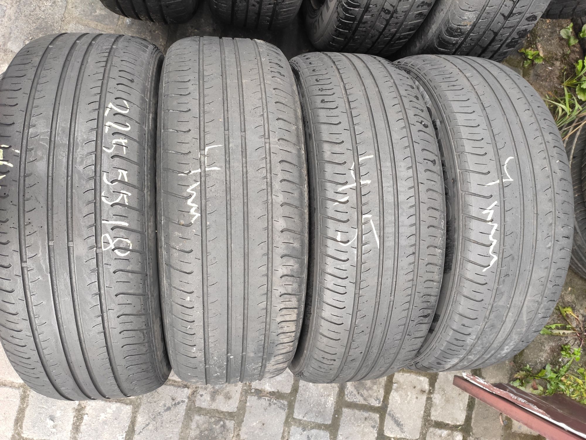 225 55 18 шини літні kumho 4mm