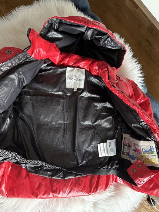 Зимова куртка moncler 6р дівчинці