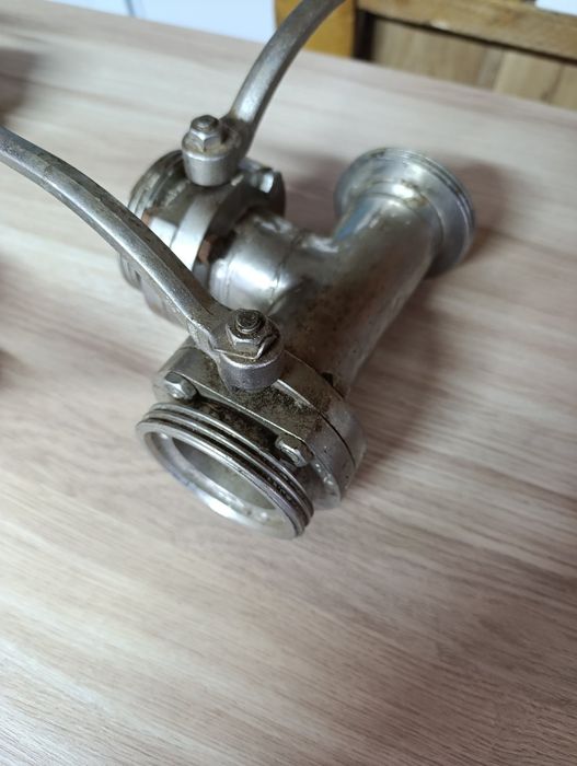 Продам клапани / крани з нержавійки (молочна промисловість, харчове ви