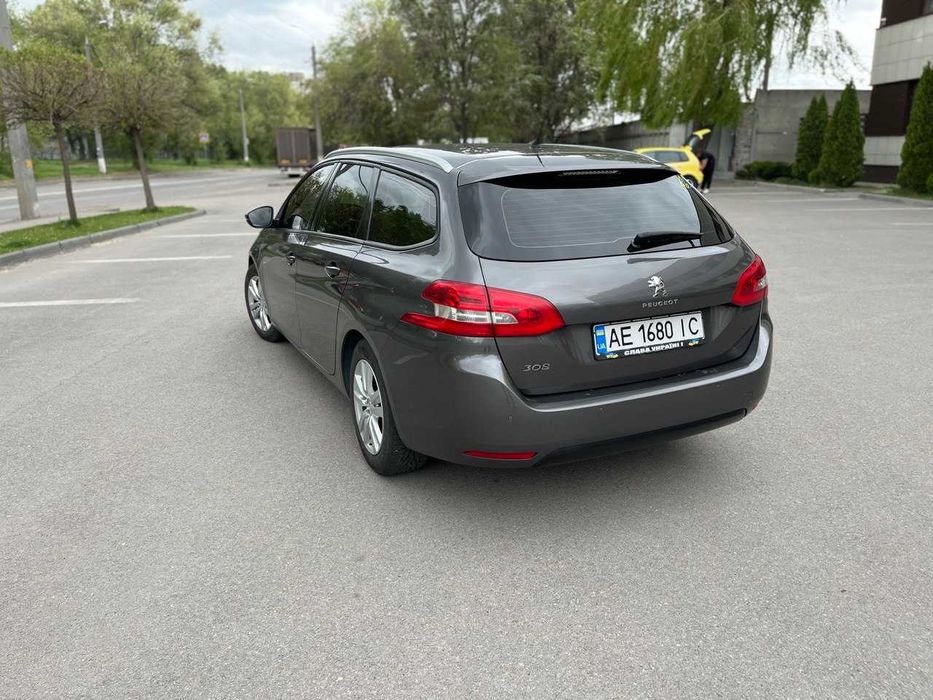 Peugeot 308 SW 2016