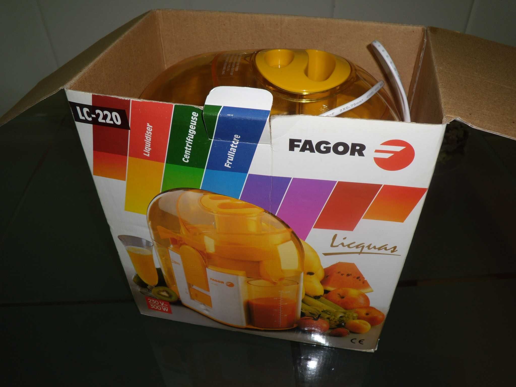 1 Espermedor de sumos - FAGOR LC-220
