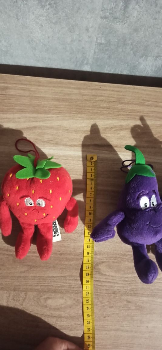 4 maskotki pluszaki warzywa owoce ok 16 cm