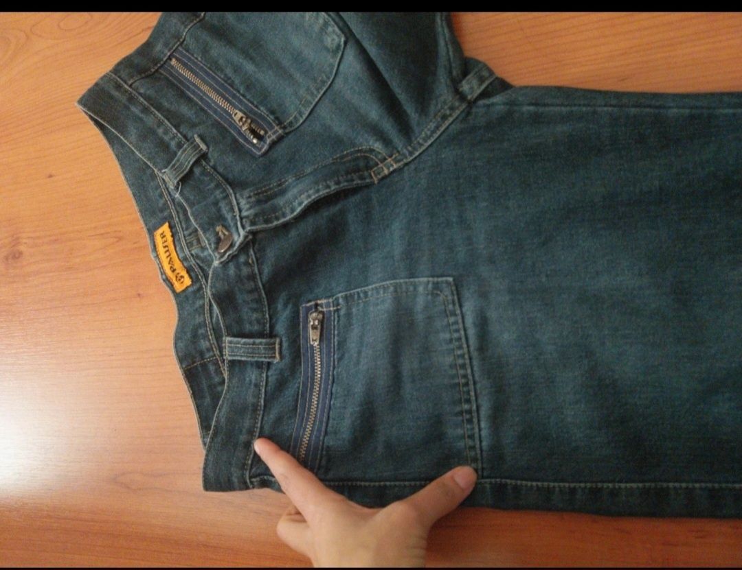 Jeans boca de sino