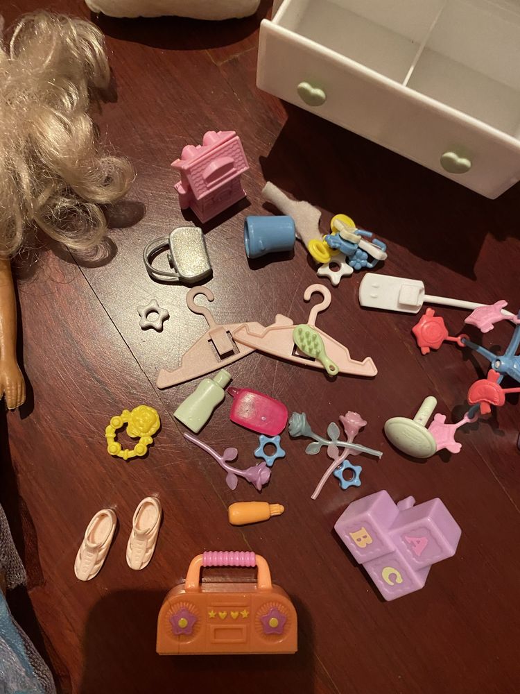 Barbie com acessorios