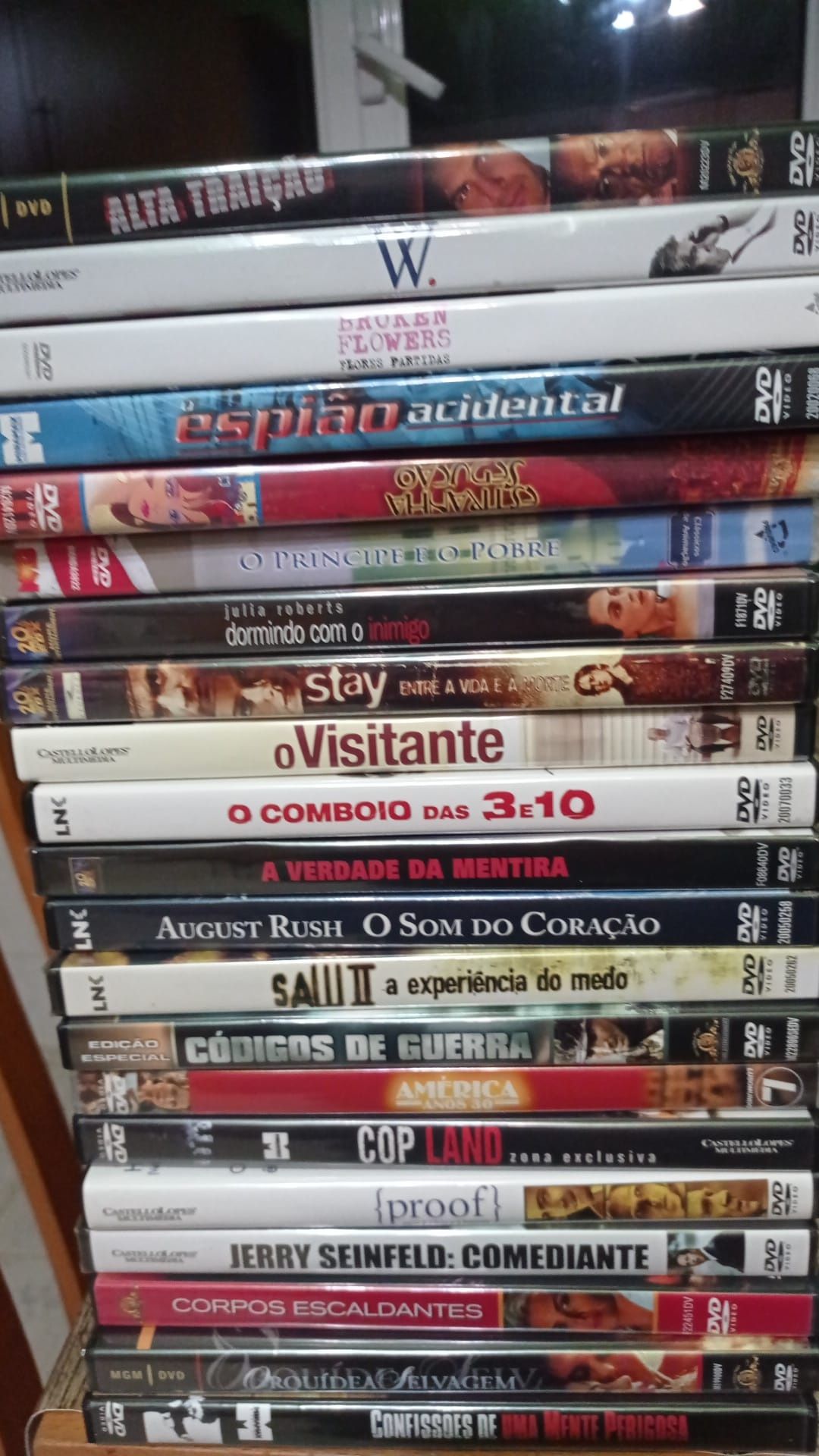 Filmes DVDs novos e usados como novo