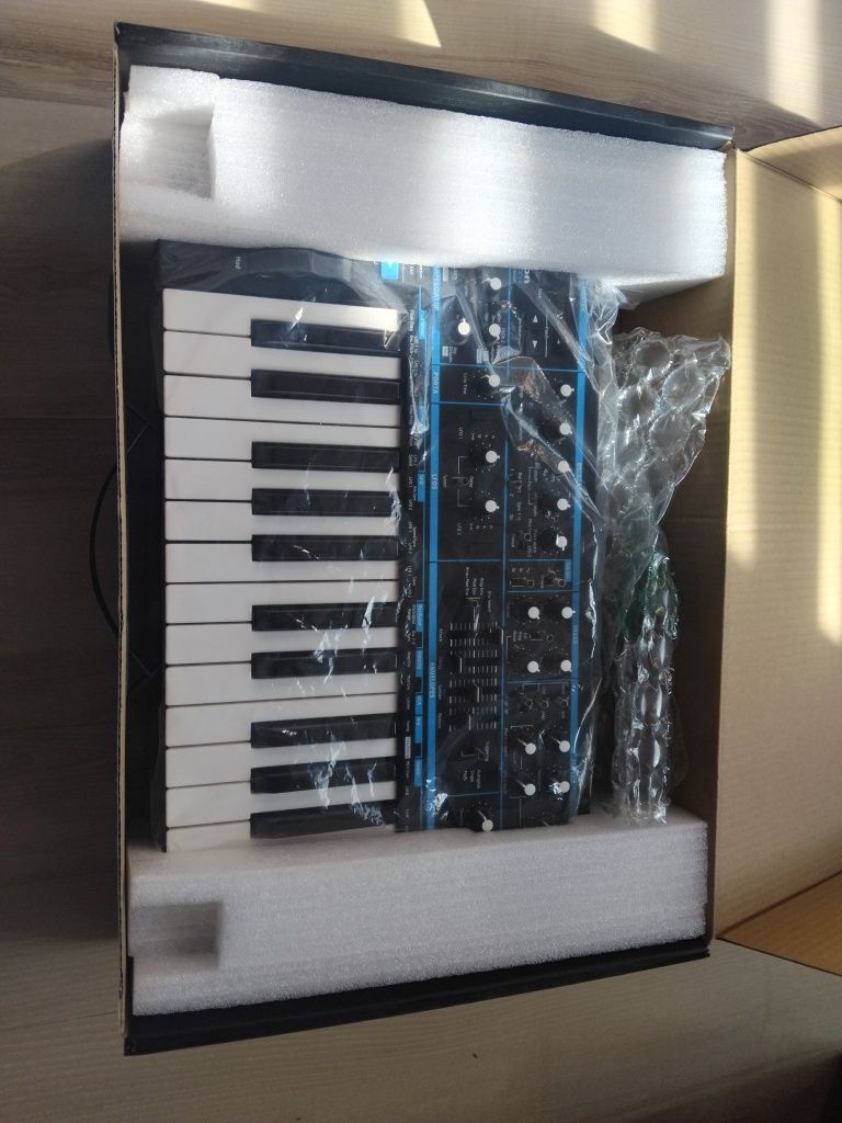 Syntezator Novation bass station 2