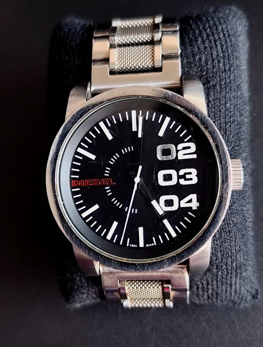 Relógio Diesel,entrego em mão Lisboa ou envio á cobrança