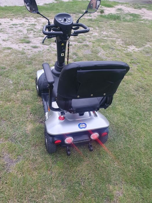 Sprzedam wózek inwalidzki elektryczny