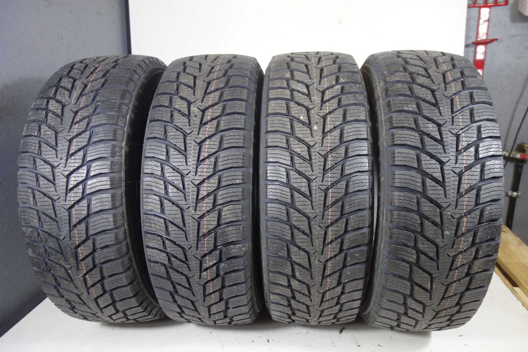 NOWE Opony zimowe 225/65/16C - NOKIAN Snow Proof C