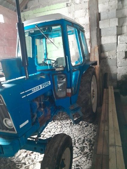 Ciągnik rolniczy Ford 4600 w pełni sprawny