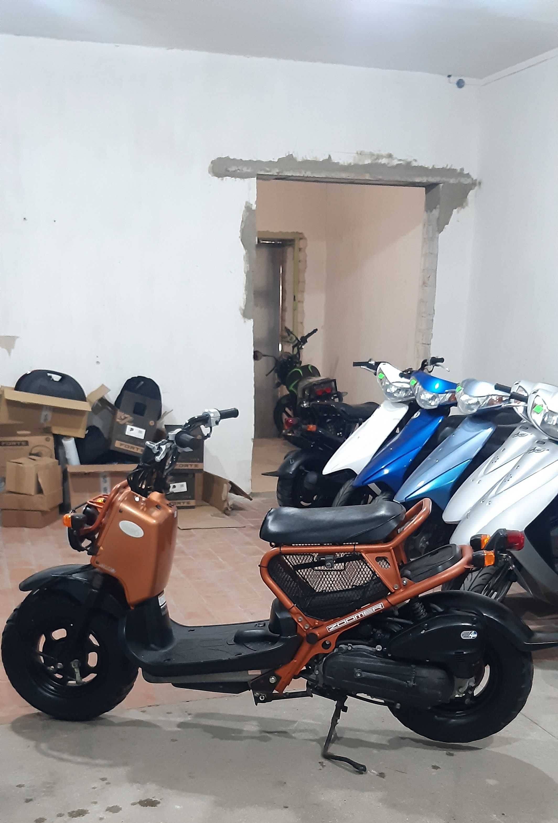 Скутер Honda ZOOMER