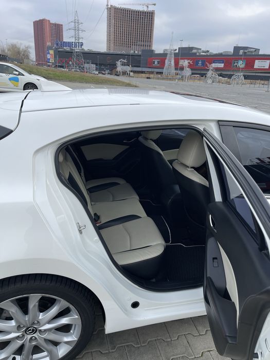 Mazda 3 Grand Touring