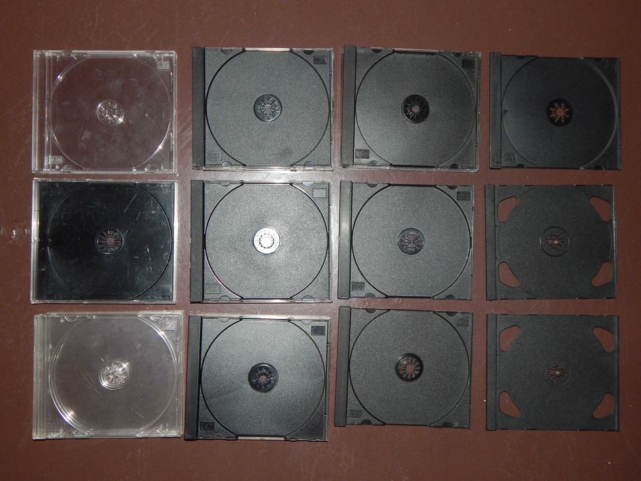 Коробки коробочки упаковки боксы для CD DVD дисков 12 штук + 4 холдера
