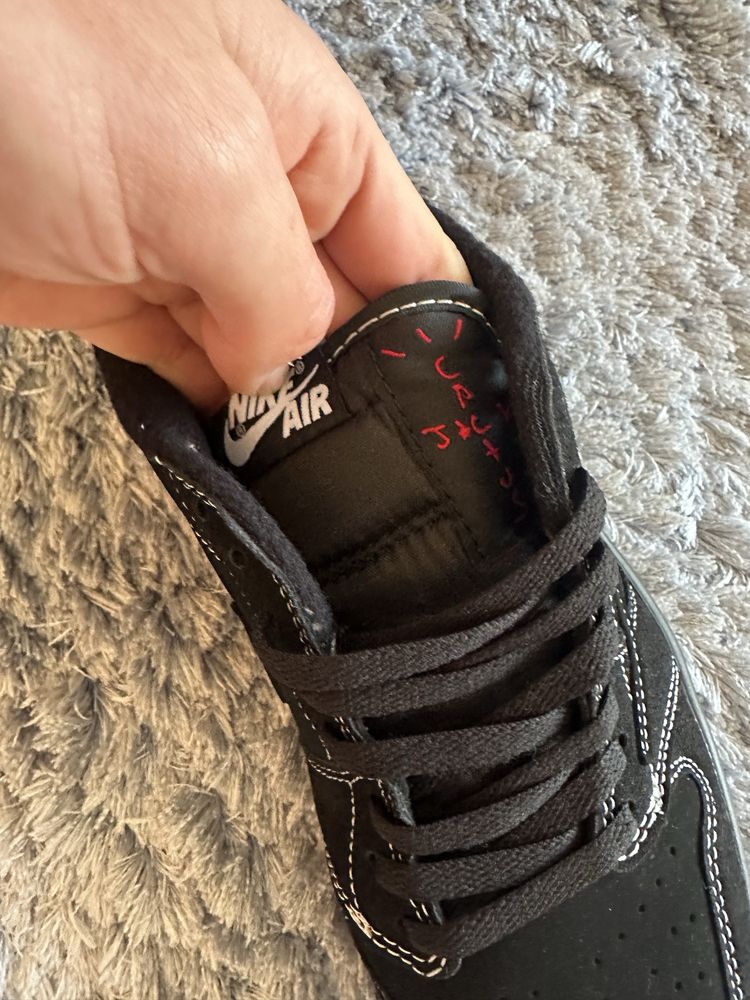 Sapatilhas Travis Scott