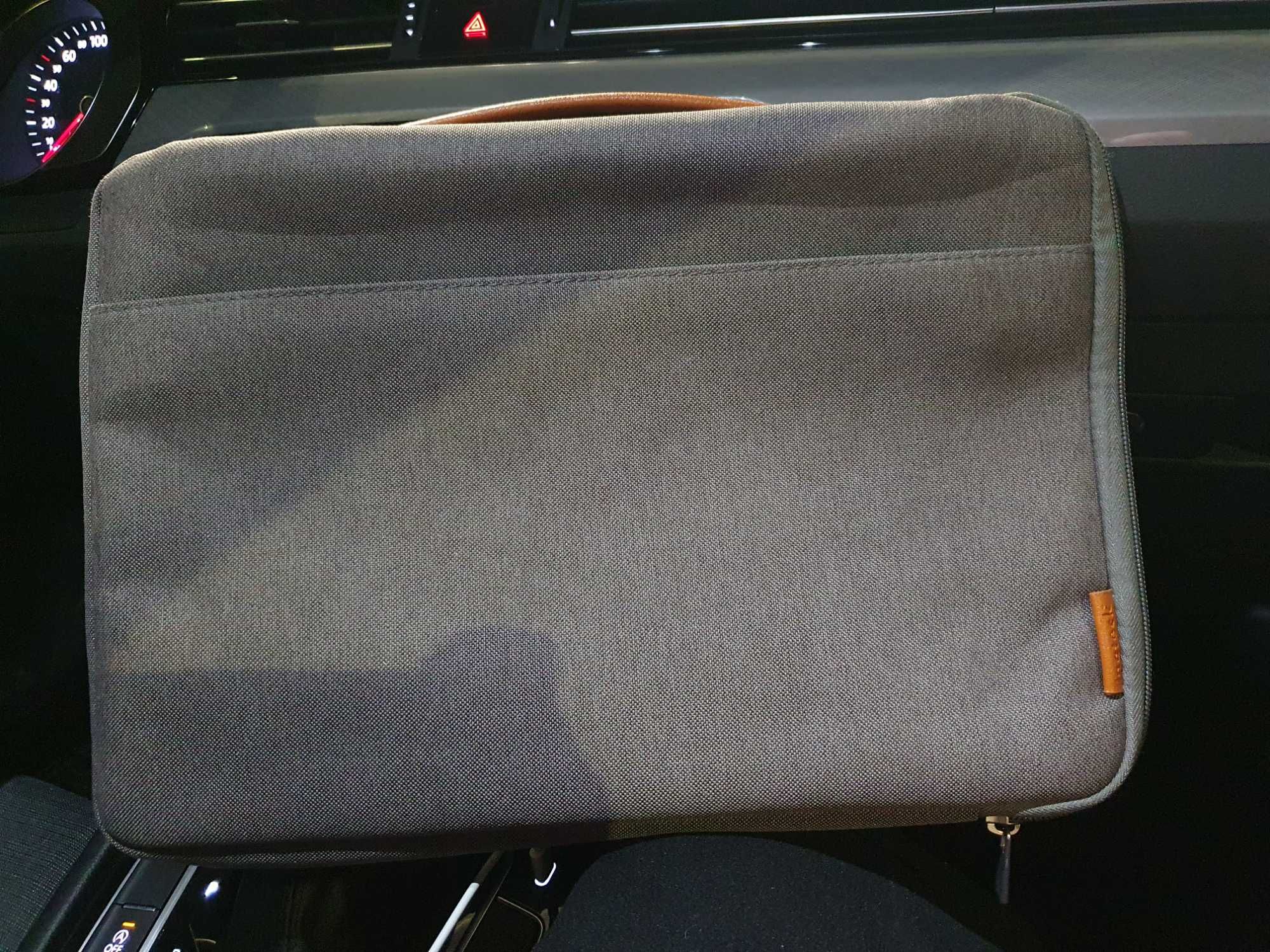 Etui 33x22 wewnatrz INATECK futerał nowy na tablet laptop
