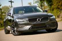 Volvo V60 SKÓRA _ NAVI _ RADAR _ Key Less _ Line Assist _ El. Klapa _ HAK _ LEDY
