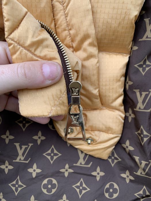 Жилетка Louis Vuitton Caramel Hooded Padded Vest- DMC