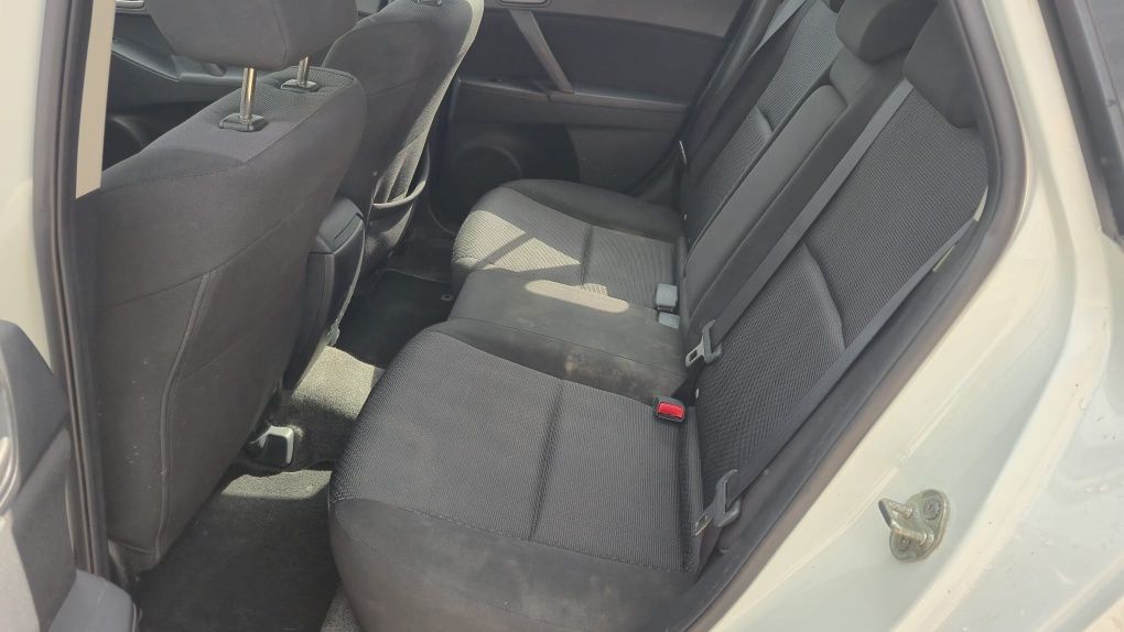 Mazda 3 diesel perłowa sprowadzony