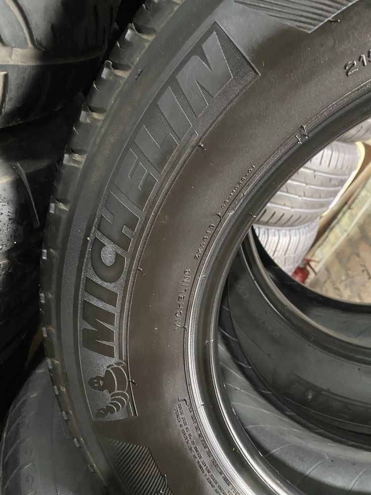 Шины Michelin Latitude 215/70 R16 летние пара.