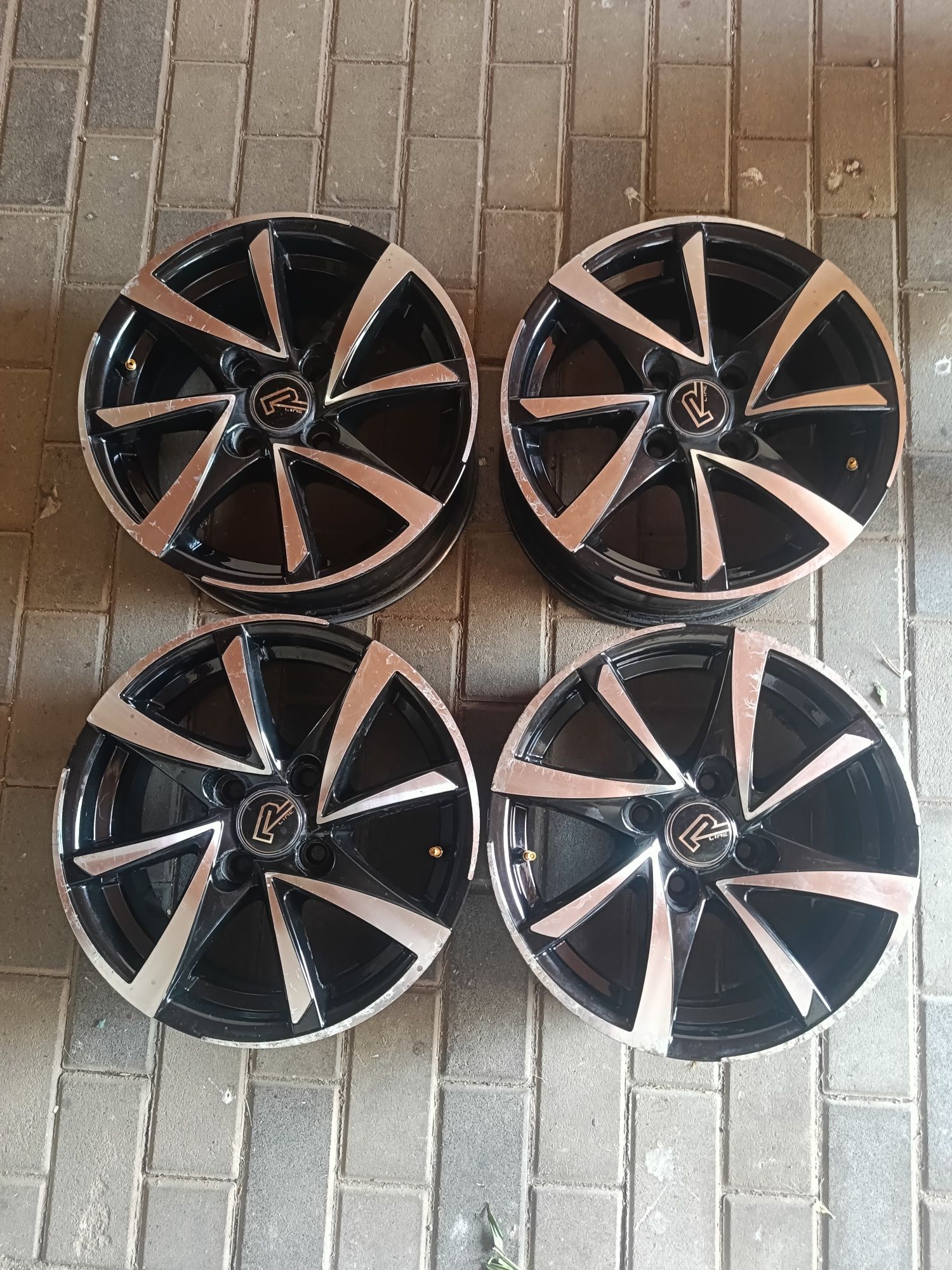 VW up alufelgi r14