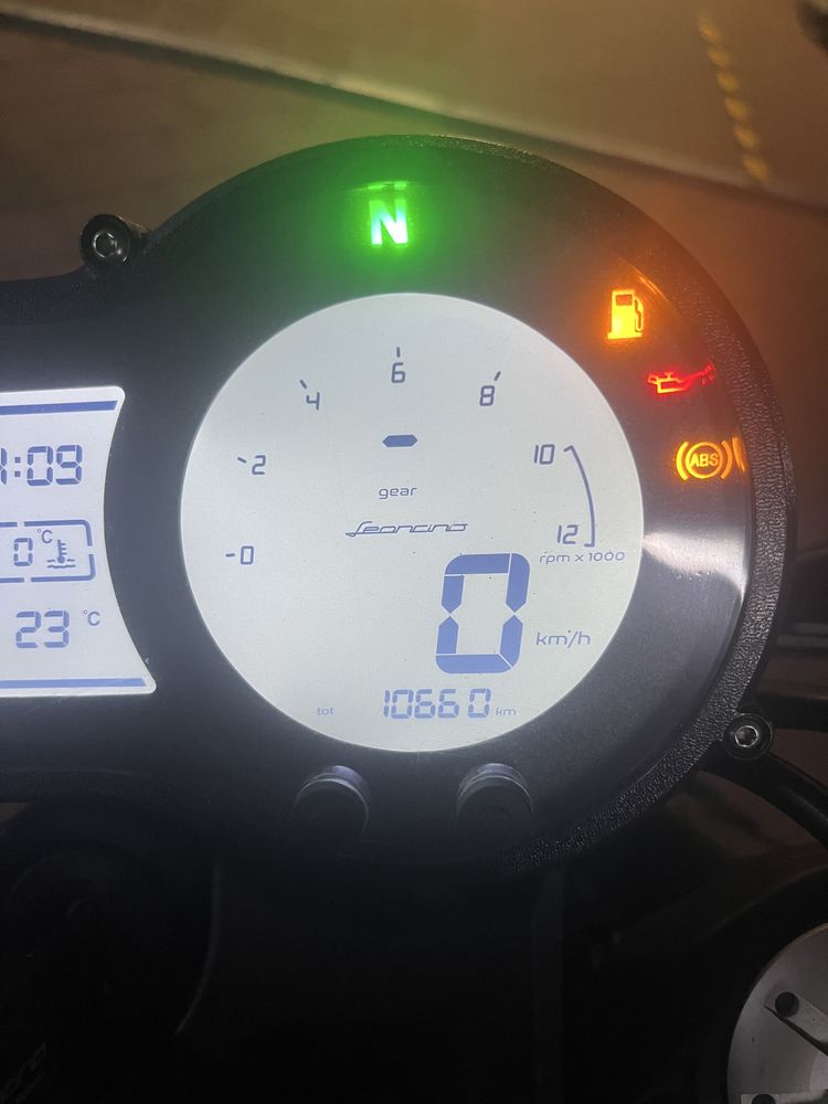 Benelli Leoncino 500