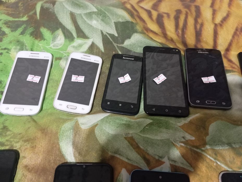 Продам робочі телефони