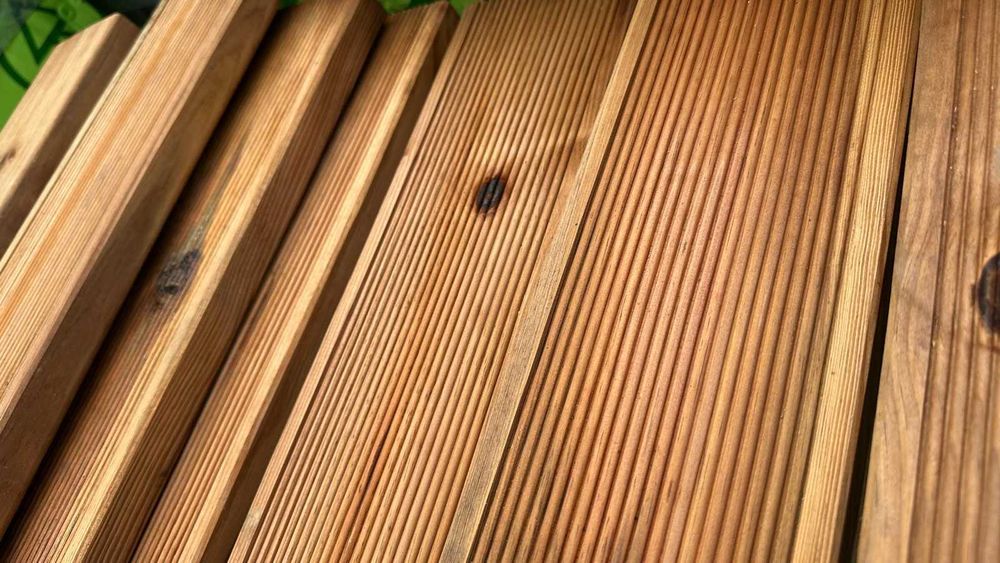 Deska tarasowa sosnowa impregnowana ciśnieniowo–28x120mm-Skład Drewna