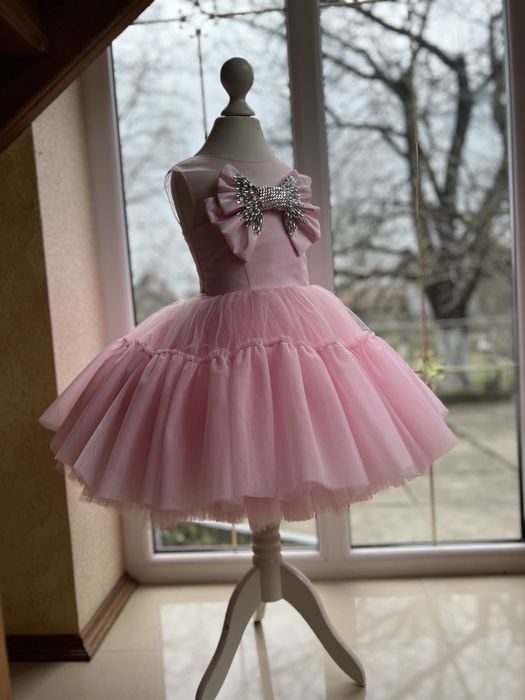 Рожеве святкове плаття для дівчинки 122-128, розовое платье на утренни