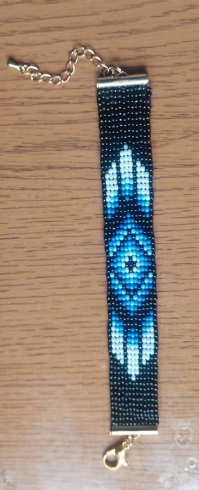 Прикраси з Чеського бісера