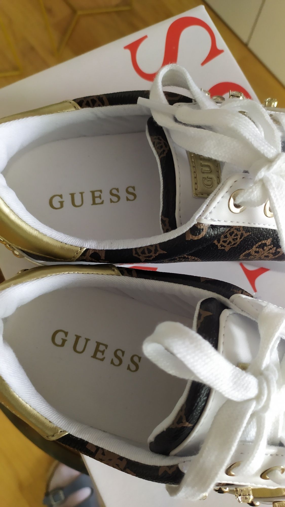 Guess Ricena adidasy nowe 40