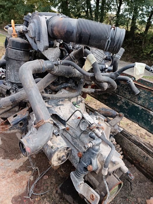 Sprzedam silnik Audi Volkswagen Polo cady bus 1.9tdi skrzynia biegów