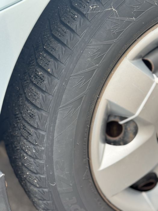 Хундай акцент третього покоління Hyundai Accent 2008