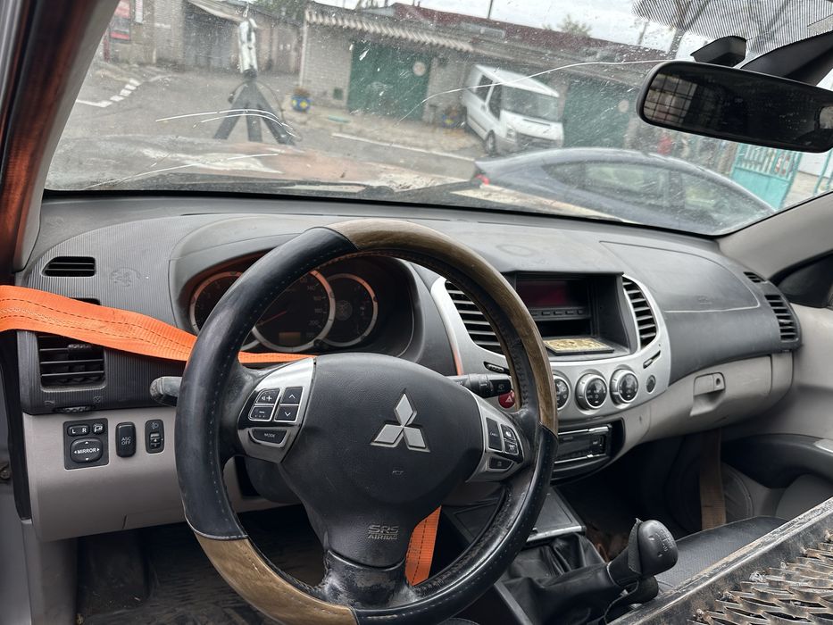 Разборка митсубиси L200