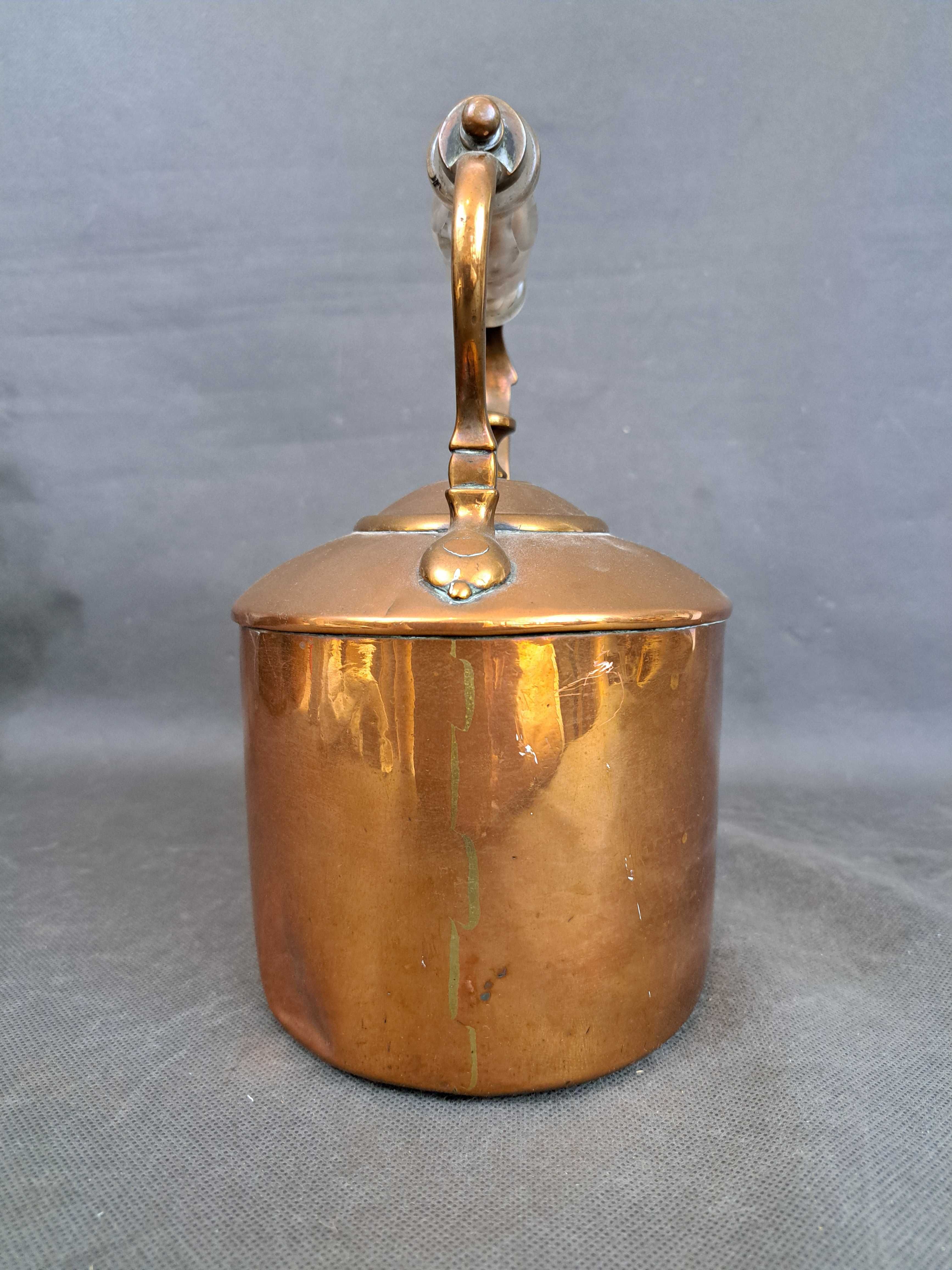 Stary czajnik miedziany, imbryk,  Sygnowany poj. 2,2 l