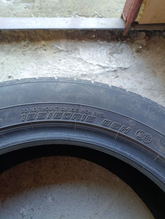 Шины Dunlop 186/60  R16 пара 2023р стан нових